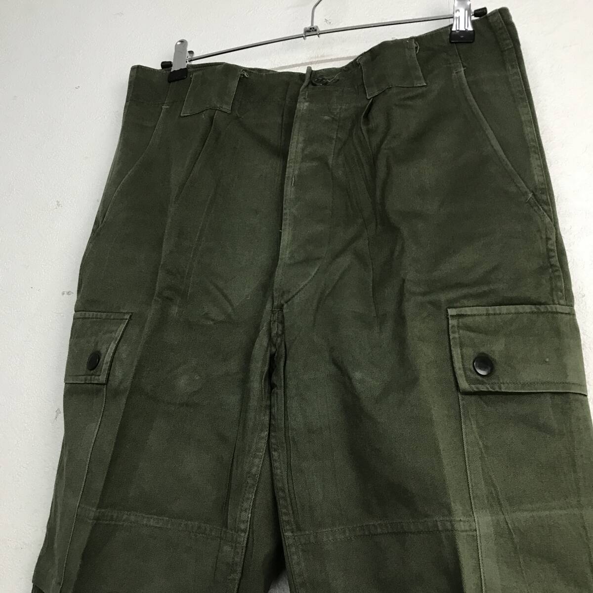 mt8/4 防衛庁 空挺服ズボン OD 2号B 1980年 自衛隊 カーゴパンツ ミリタリー 軍パン レトロ ビンテージの画像5