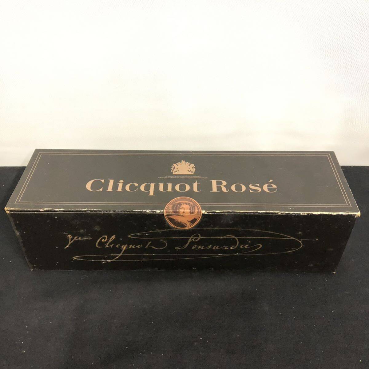 B595 あ■未開栓■ Veuve clicquot Ponsardin ROSE ヴーヴクリコ シャンパン 750ml 26% 箱付の画像7