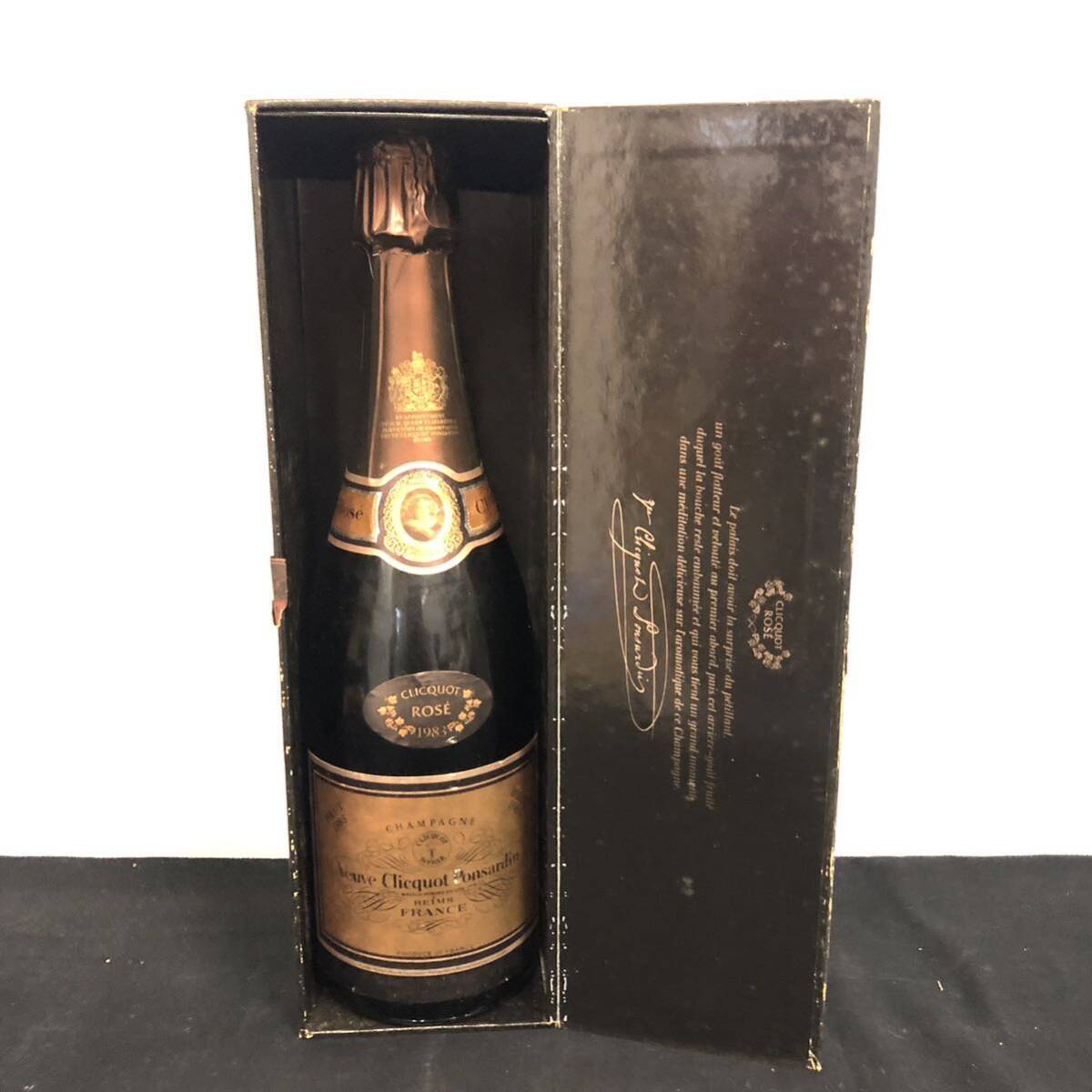 B649 あ■未開栓■ Veuve clicquot Ponsardin ROSE 1983 ヴーヴクリコ シャンパン 750ml 26% 箱付の画像1