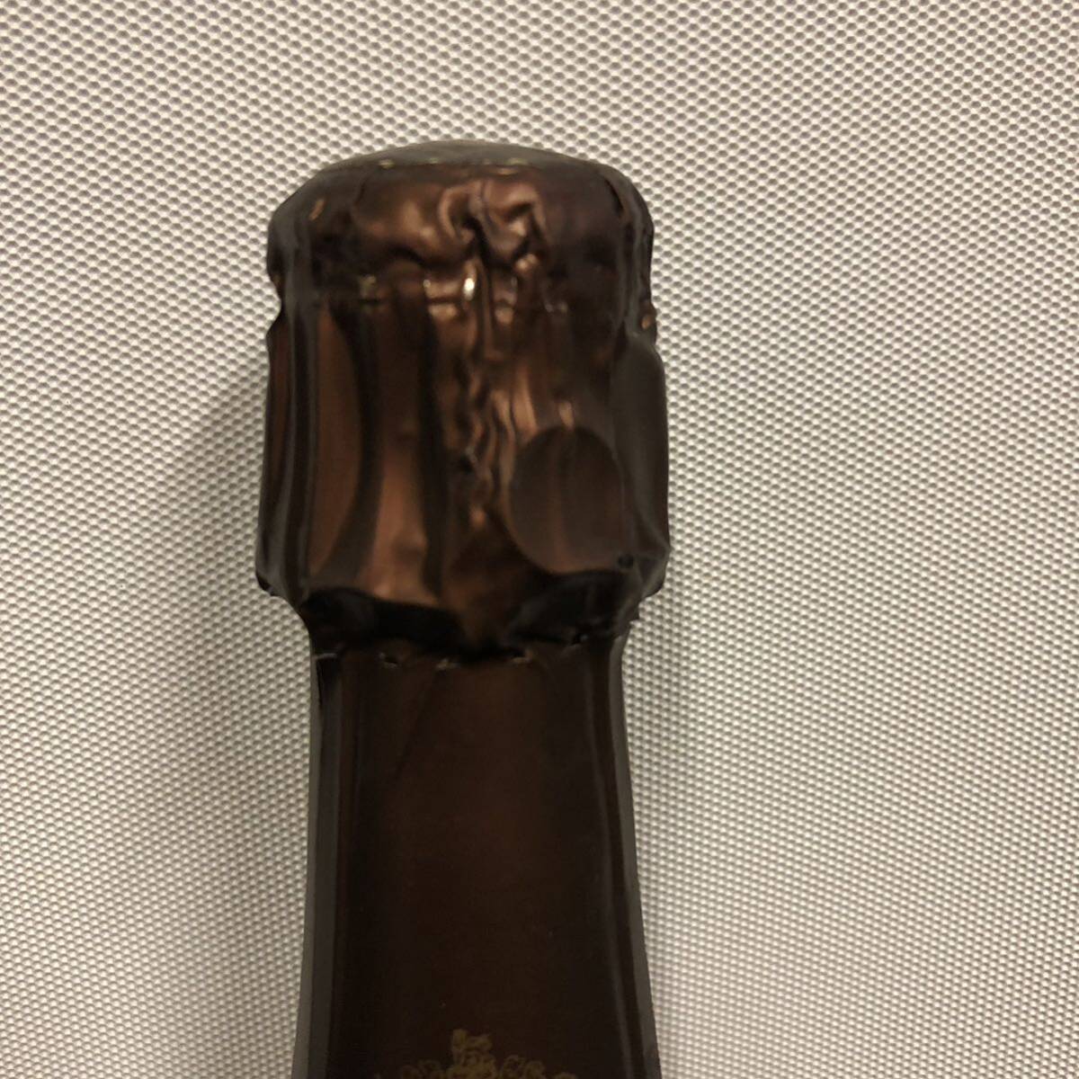 B649 あ■未開栓■ Veuve clicquot Ponsardin ROSE 1983 ヴーヴクリコ シャンパン 750ml 26% 箱付の画像3