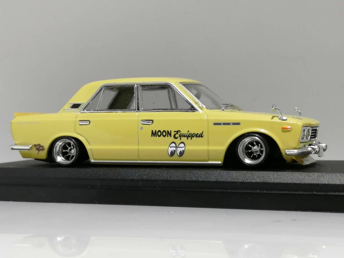 1/43 ノレブ Nissan Laurel (1968）改 アルミ 深リム ローダウン 改造 ローレル F・Rスポイラー Mooneyes デカール カスタム 国産名車 の画像3