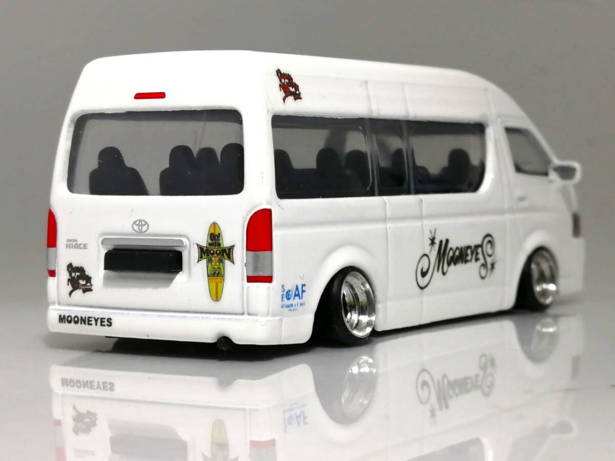 MAJORETTE TOYOTA HIACE 200 改 アルミ 深リム ローダウン 改造 マジョレット ハイエース 200系 MOONEYES デカール カスタム の画像2