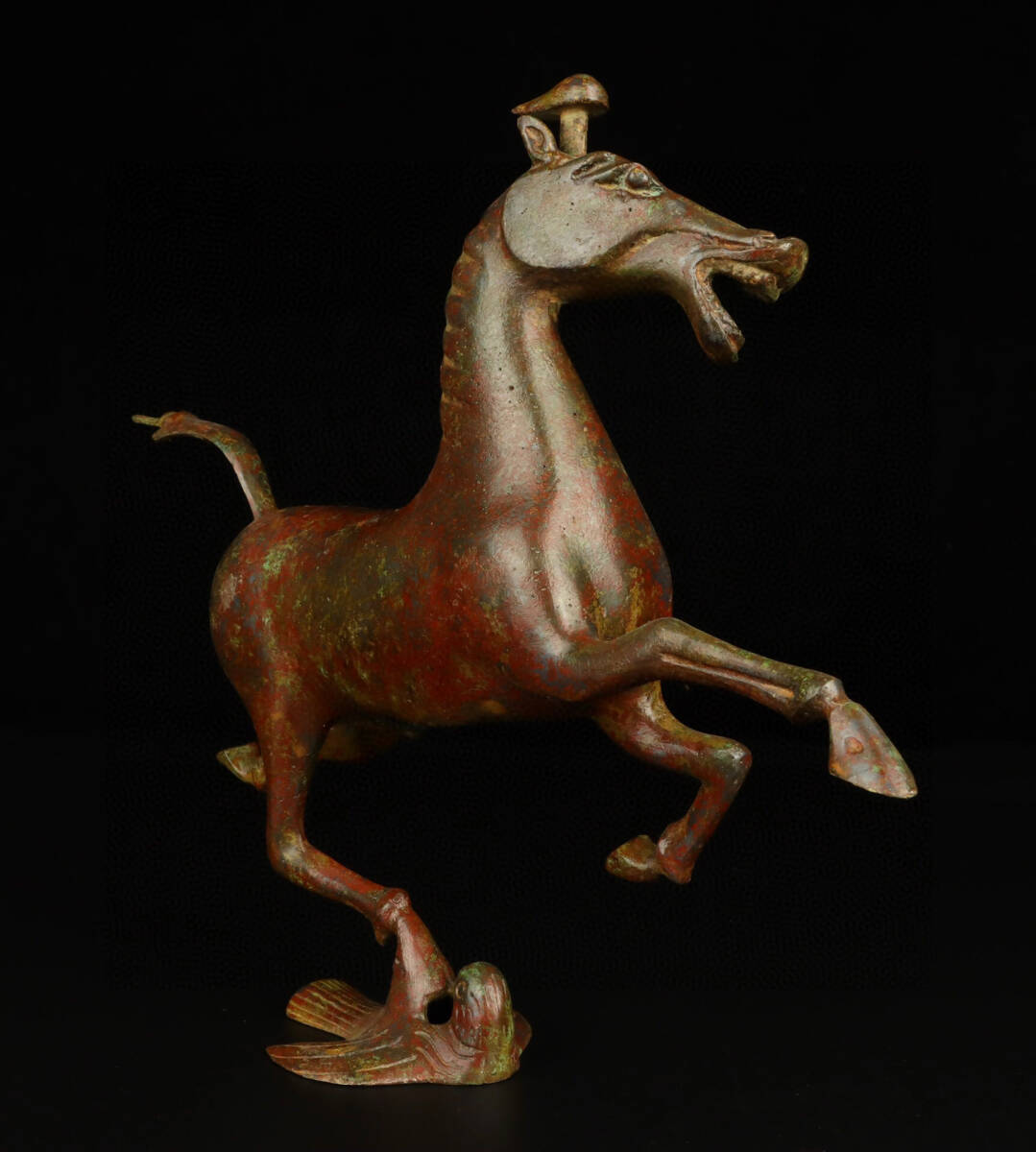 ▽鴻▽ 東漢 青銅製 馬踏飛燕 置物 古賞物 中国古玩 中国古美術_画像5