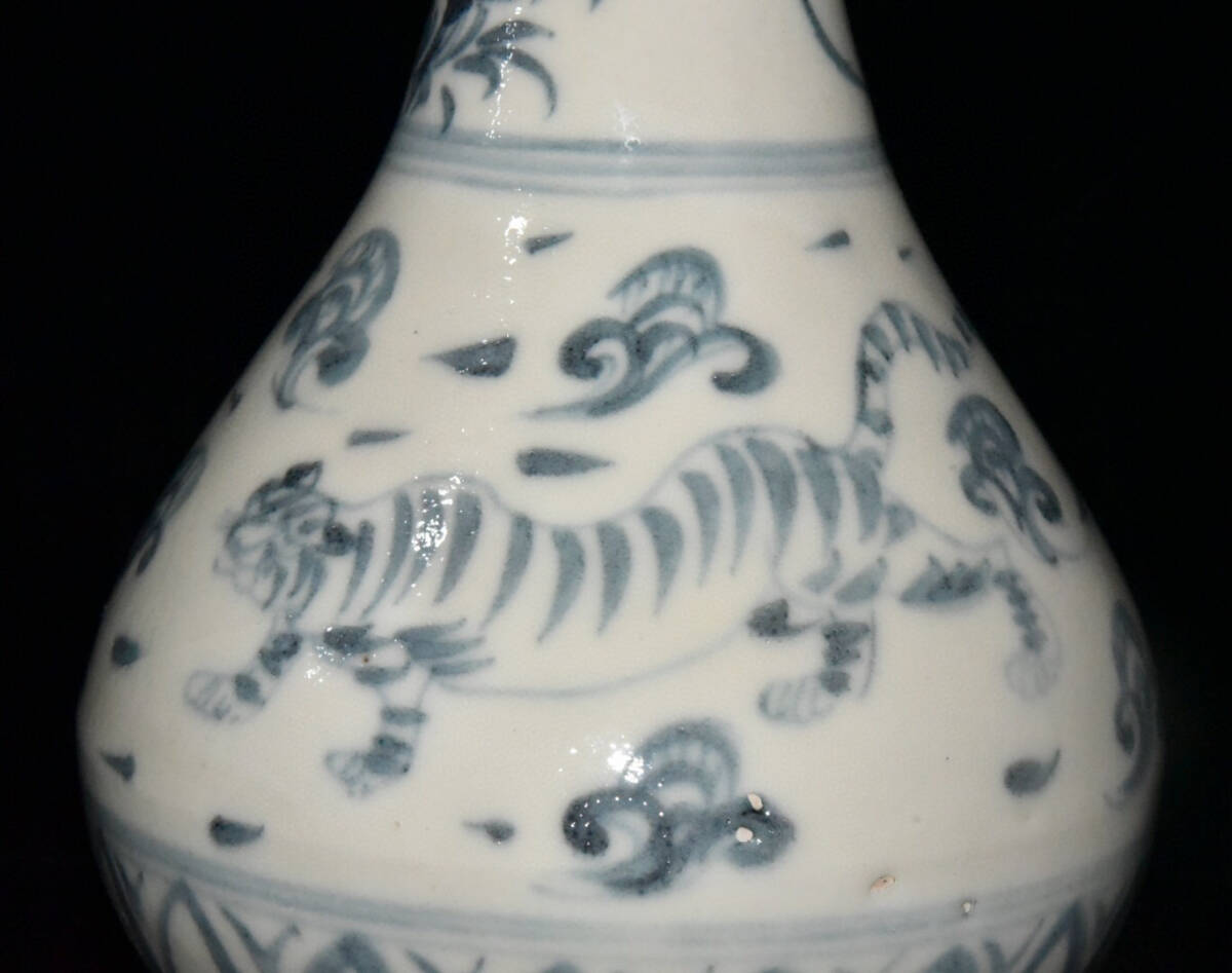 ▽鴻▽ 唐 青花 人物故事紋 蒜頭瓶 古陶瓷品 置物 古賞物 中国 ▽鴻▽ 唐 青花 人物故事紋 蒜頭瓶 古陶瓷品 置物 古賞物 中国