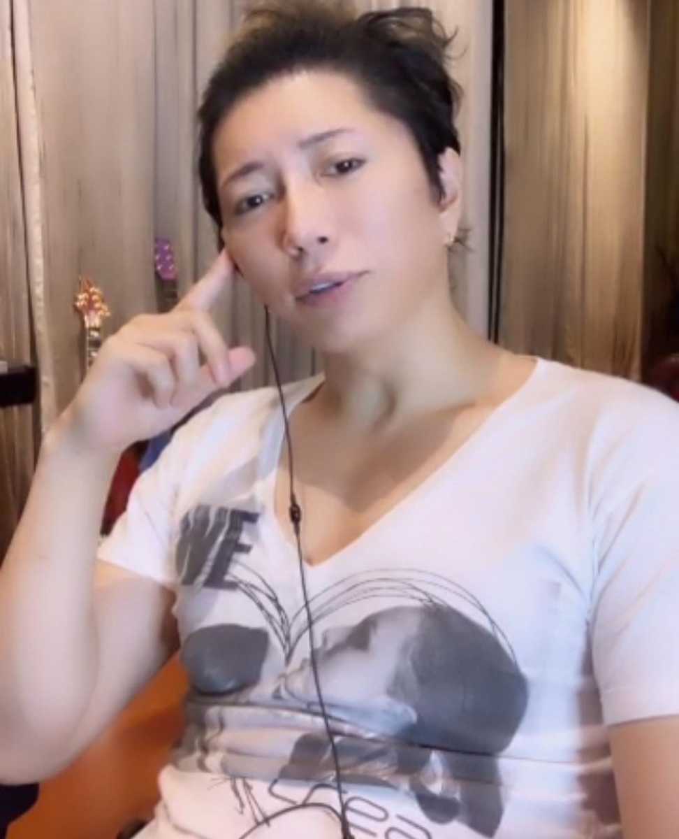 Religion レリジョン Tシャツ ホワイト GACKT着用 Religion レリジョン Tシャツ Vネック 半袖 ホワイト