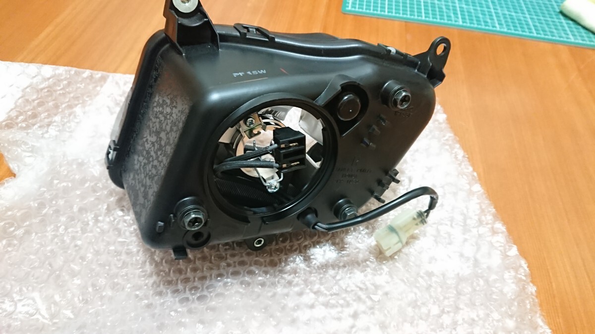 美品 CBR600RR 純正ヘッドライト 右側の画像3