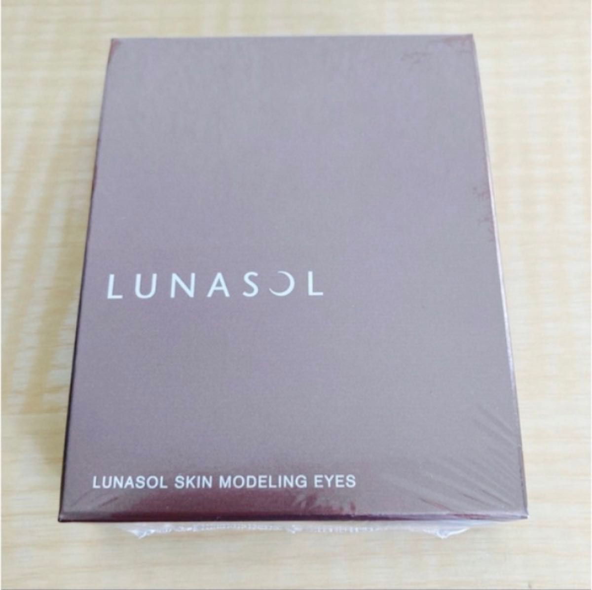【新品・未使用】ルナソル　スキンモデリングアイズ　01 beige beige　匿名配送  LUNASOL