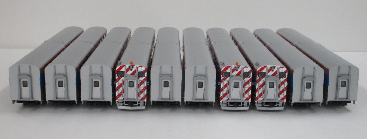 KATO Bi-Level Passenger Car Metrabai* Revell passenger car Chicago me tiger 10 both set [ Junk ]mth042302