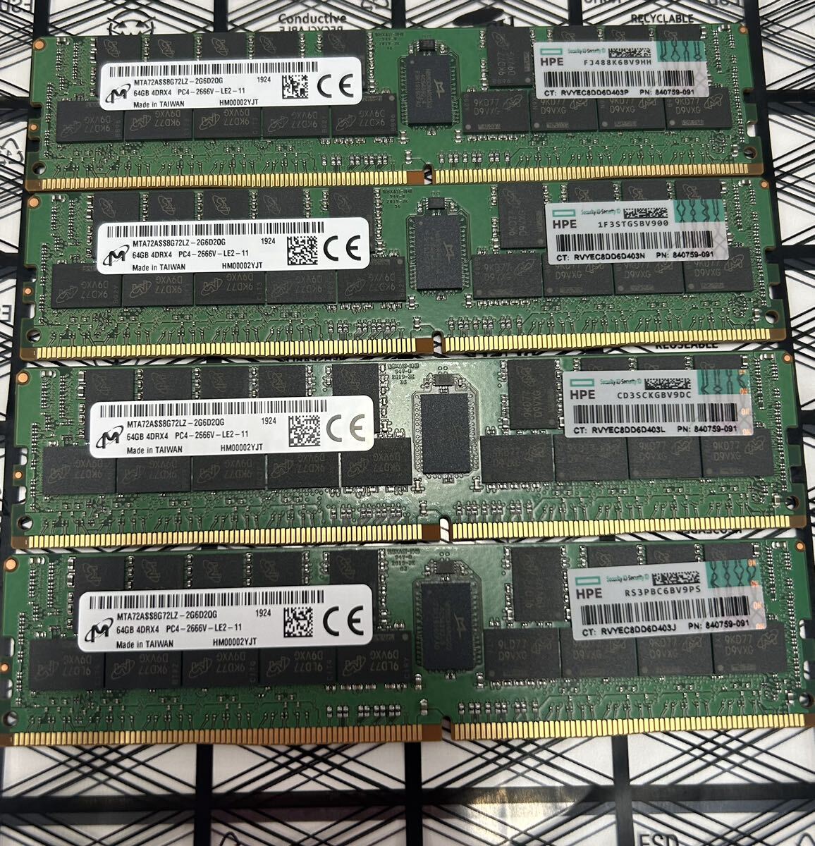 Micron 256GB(64GBx4) DDR4-2666V ECC LRDIMMの画像1