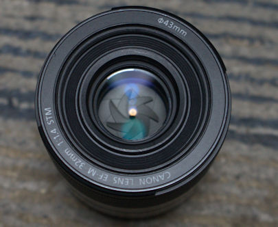 Canon EF-M 32mm F1.4 STM [単焦点レンズ EF-Mマウント]の画像4