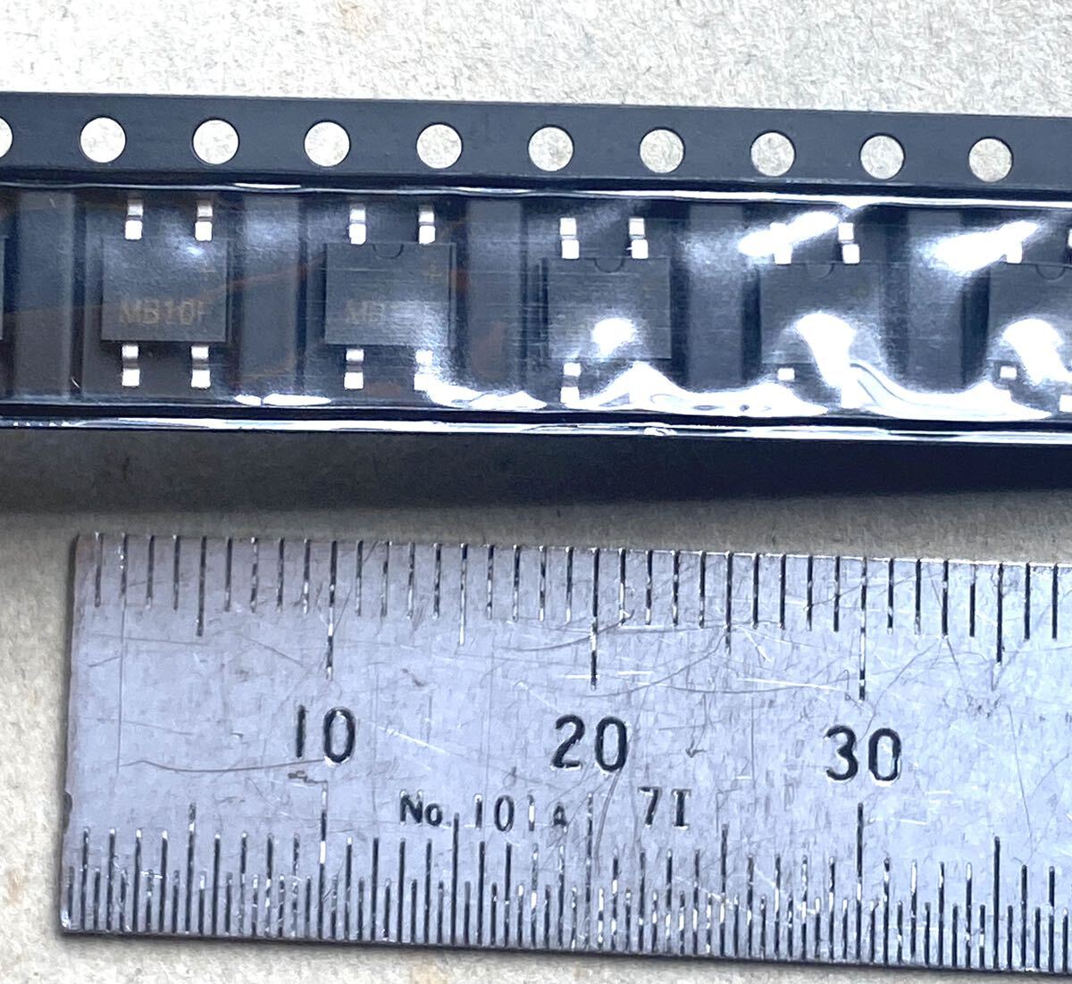 MB10F ブリッジ整流ダイオード0.5A 1000V MBF（SOP-4）単相0.5アンペア1000ボルト シリコンダイオード MB10FSMD 1個からご希望の数量対応の画像2