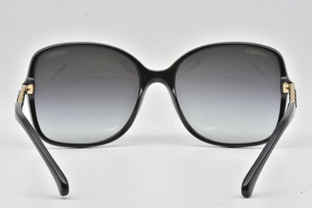  Chanel chain frame square Shape sunglasses 5210-Q black gray gradation 