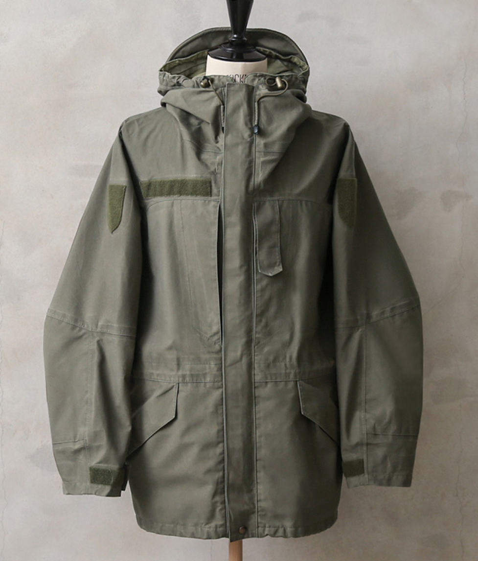 実物 USED オーストリア軍 アルパイン GORE-TEX フィールドパーカ メンズ ゴアテックス ミリタリージャケット マウンテンパーカー Lサイズの画像7