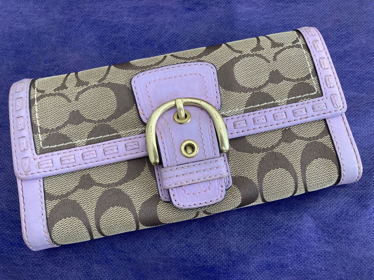 最終お値下げ COACH コーチ 長財布 ラベンダー色|Yahoo!フリマ 最終お値下げ COACH コーチ 長財布 ラベンダー色|Yahoo!フリマ