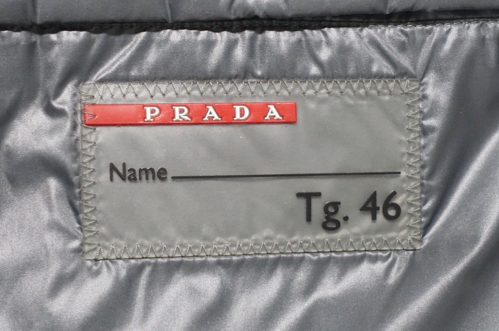 13AW 良品 PRADA プラダ 三角ロゴ トライアングルロゴ ダウンジャケット SGA462 ナイロン グレー系 メンズ 46 グースダウン ブルゾンの画像4