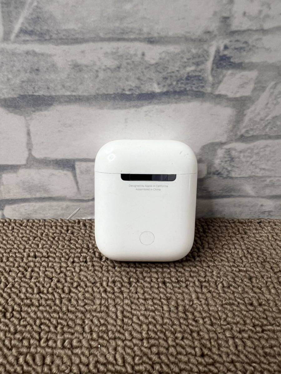 ☆Apple AirPods A1602 GT6Z727ELX2Y 本体、イヤホン　稼働品充電コード無し　コレクション　保管品☆_画像2