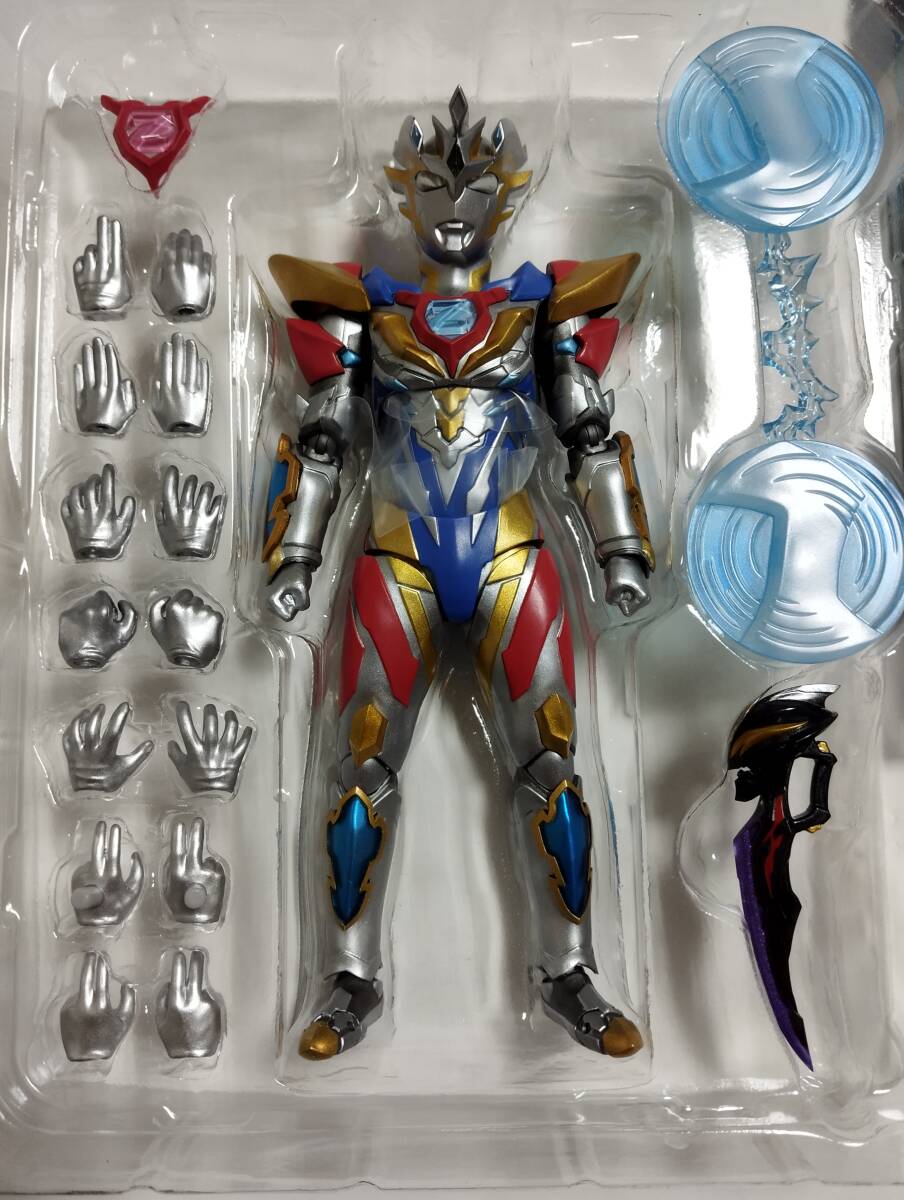 美品 1円スタート！ S.H.Figuarts 「ウルトラマンゼット デルタライズクロー」魂ウェブ商店限定 バンダイ S.h.フィギュアーツ の画像4