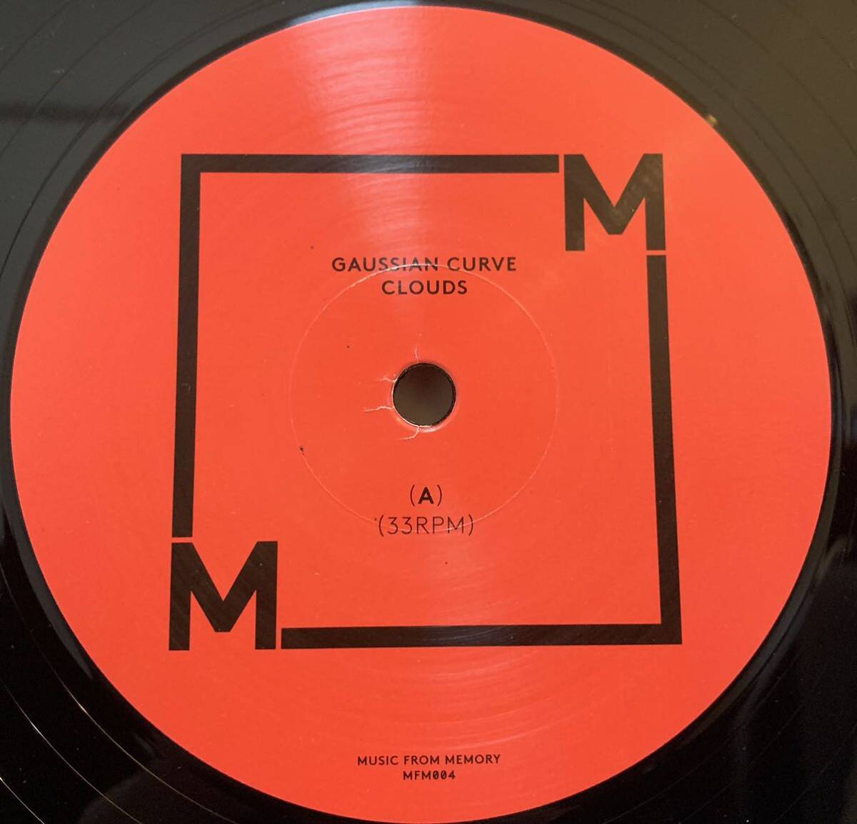 極上アンビエント / 1stプレス / Gaussian Curve - Clouds /Music From Memory - MFM004 /Gigi Masin / Jonny Nash / Young Marco_画像3