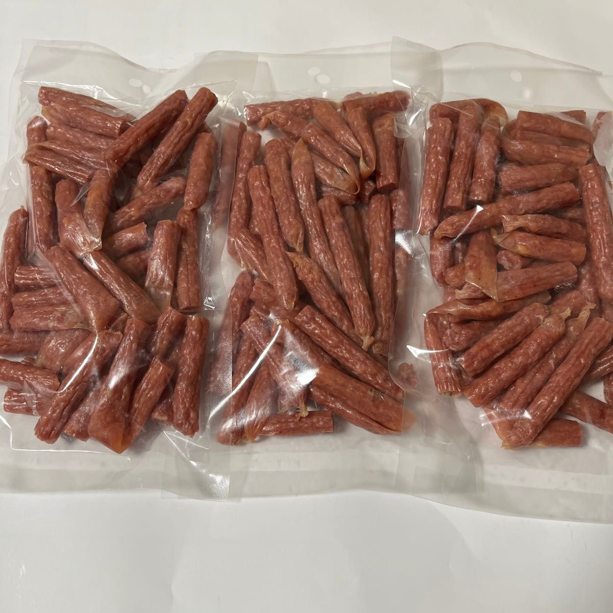 数量限定　大人気！宮内ハム　国産牛肉と豚肉のサラミソーセージ250g×3袋