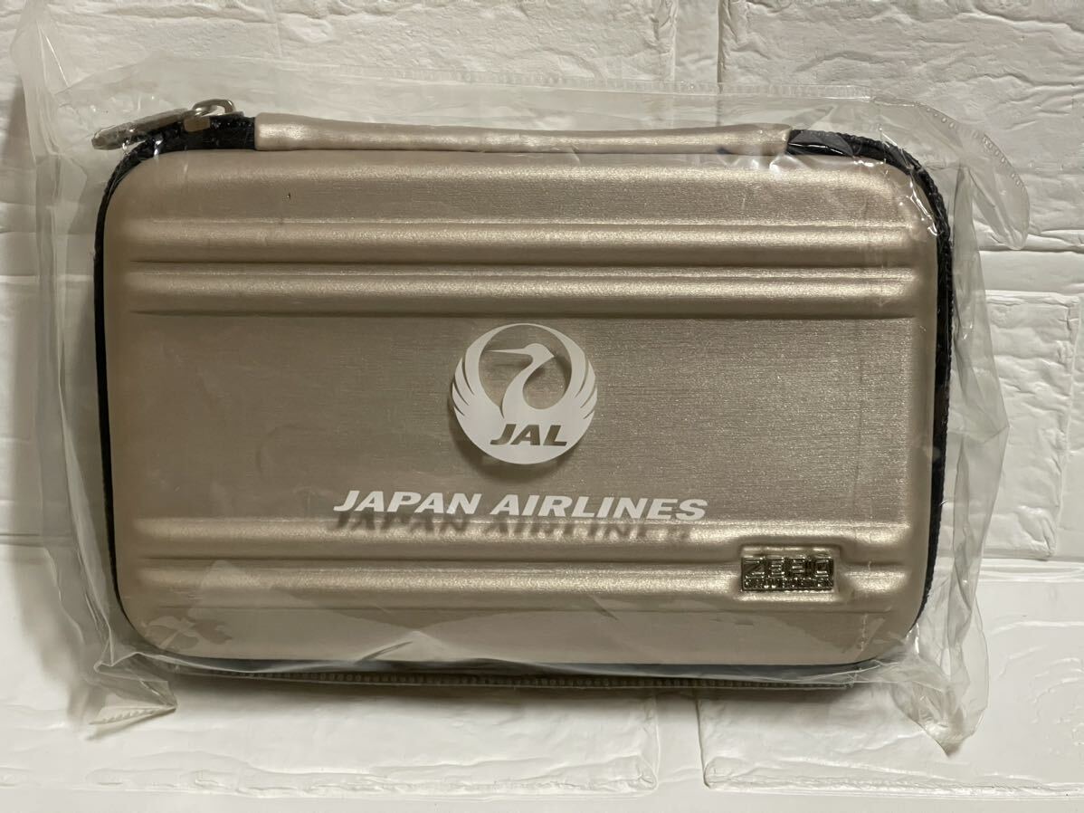 未開封☆日本航空　JAL × ZERO HALLIBURTON ビジネスクラス アメニティポーチ ゼロハリバートン　セミハードケース　シャンパンゴールド色_画像1