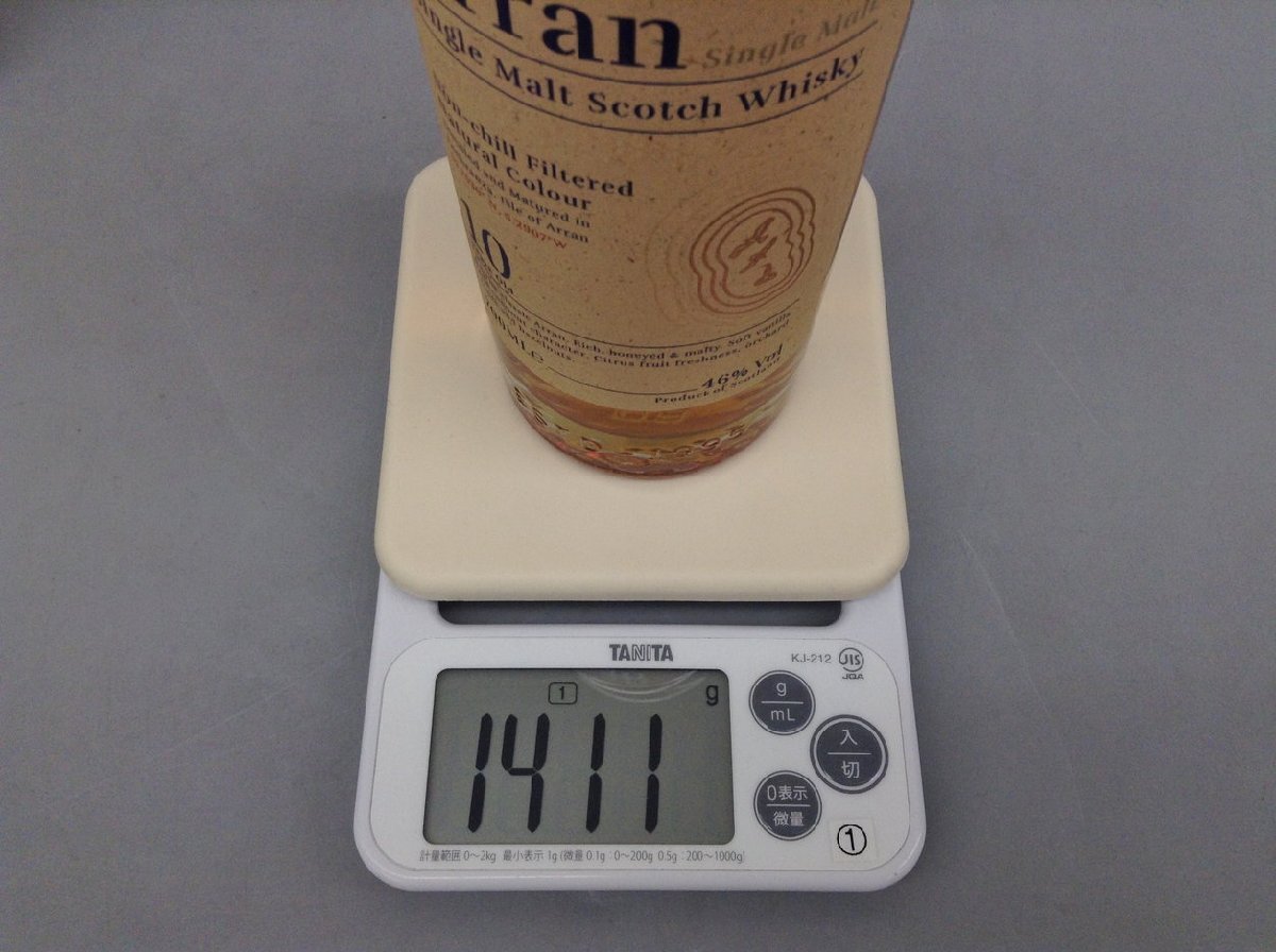  Alain ARRAN Scotch whisky 700ml 46% Scotland 10 year Special made glass 2 piece attaching glass pack box attaching not yet . plug 2404LS221