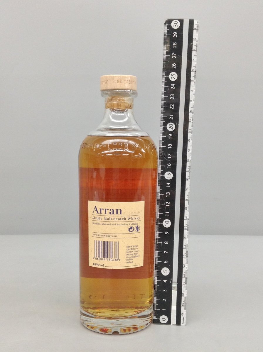  Alain ARRAN Scotch whisky 700ml 46% Scotland 10 year Special made glass 2 piece attaching glass pack box attaching not yet . plug 2404LS221