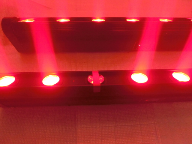 ■舞台照明・演出照明■LED Beam Sweeper 8x10W LED BAR ムービングライト■RGBW 2台②の画像2