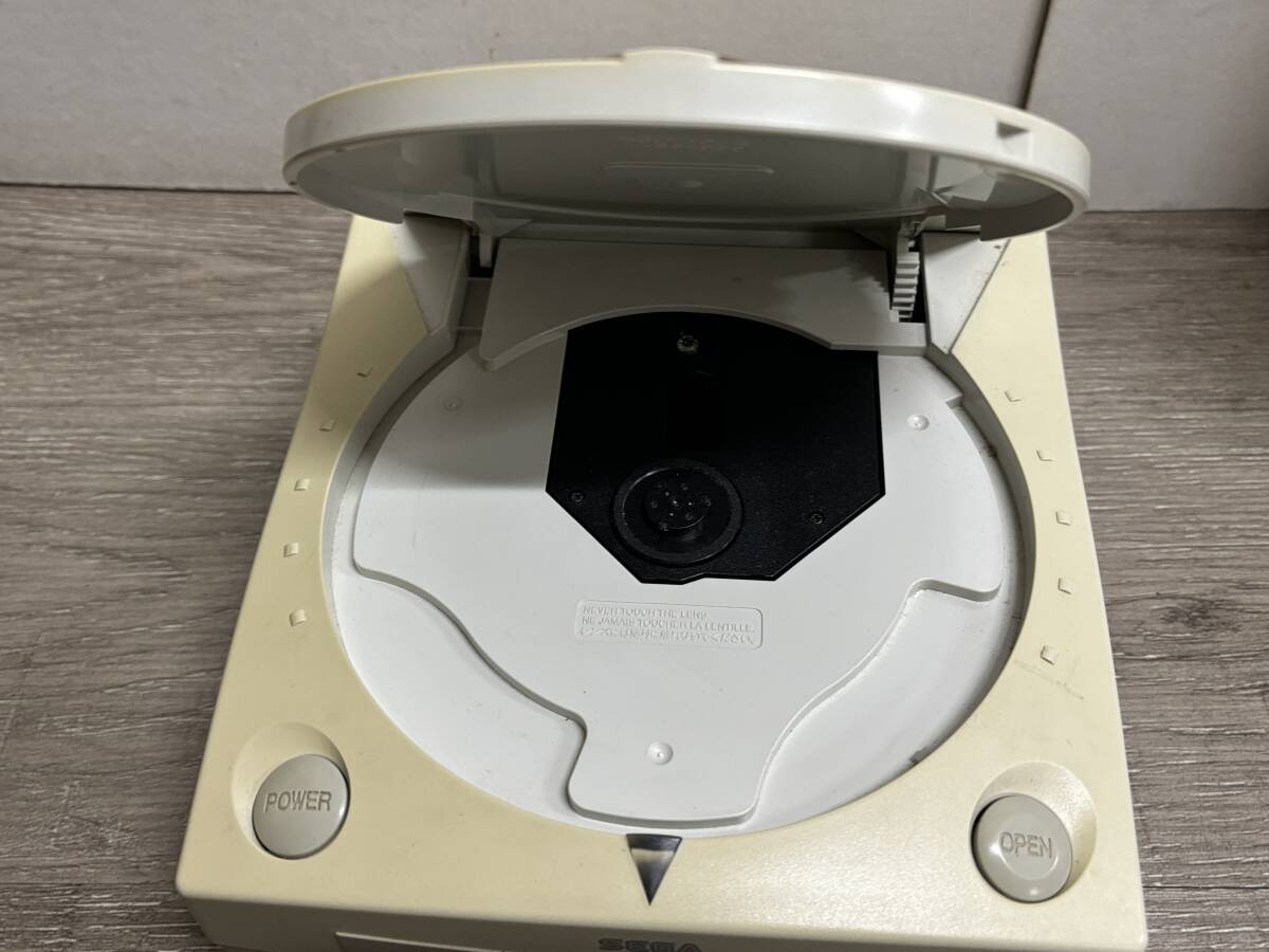 ☆ DC ☆ ドリームキャスト HKT-3000 動作品 本体 コントローラー ケーブル 箱 付属 Dream Cast SEGA セガ DCコントローラー 2492_画像3