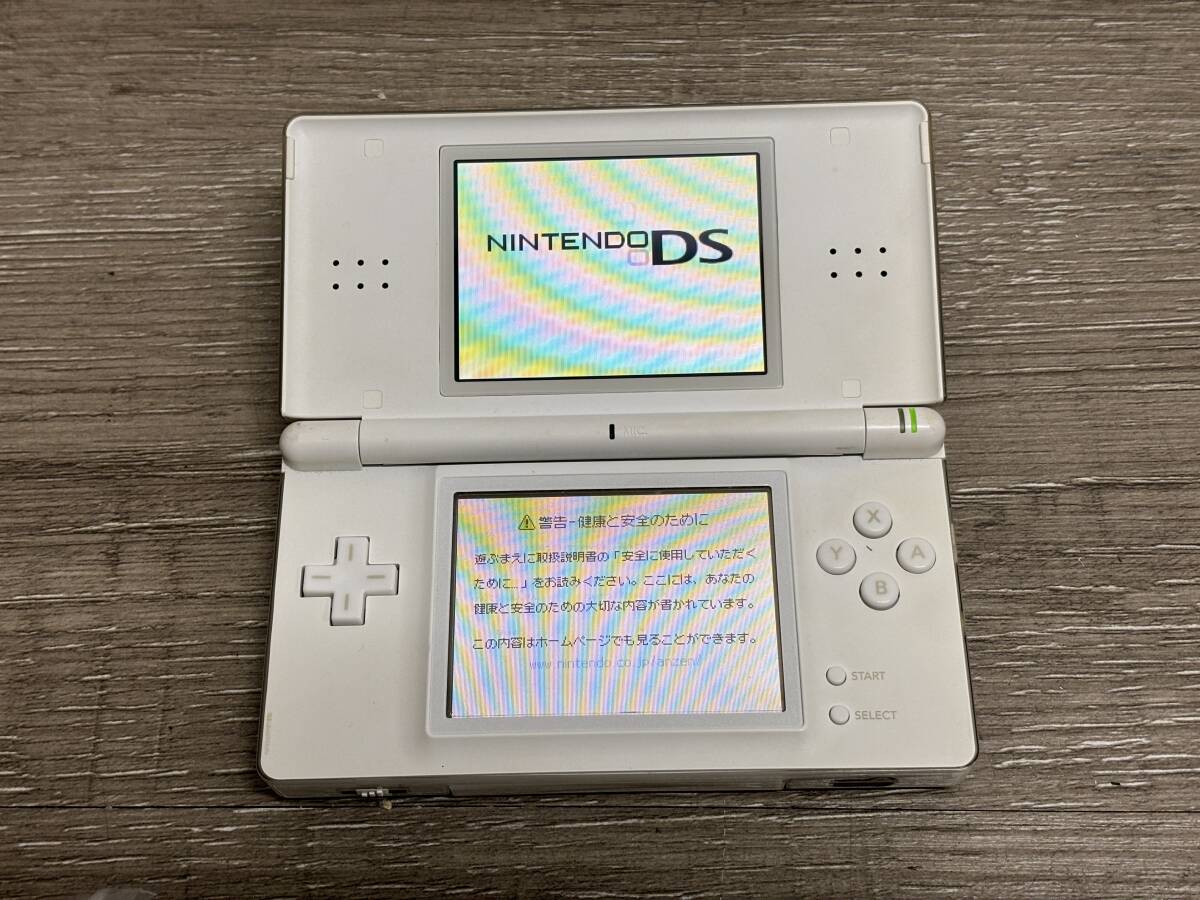 ☆ DSLite ☆ ニンテンドーDS Lite クリスタルホワイト 動作品 本体 タッチペン 付属 Nintendo DS GBA ニンテンドー 任天堂 5298_画像4