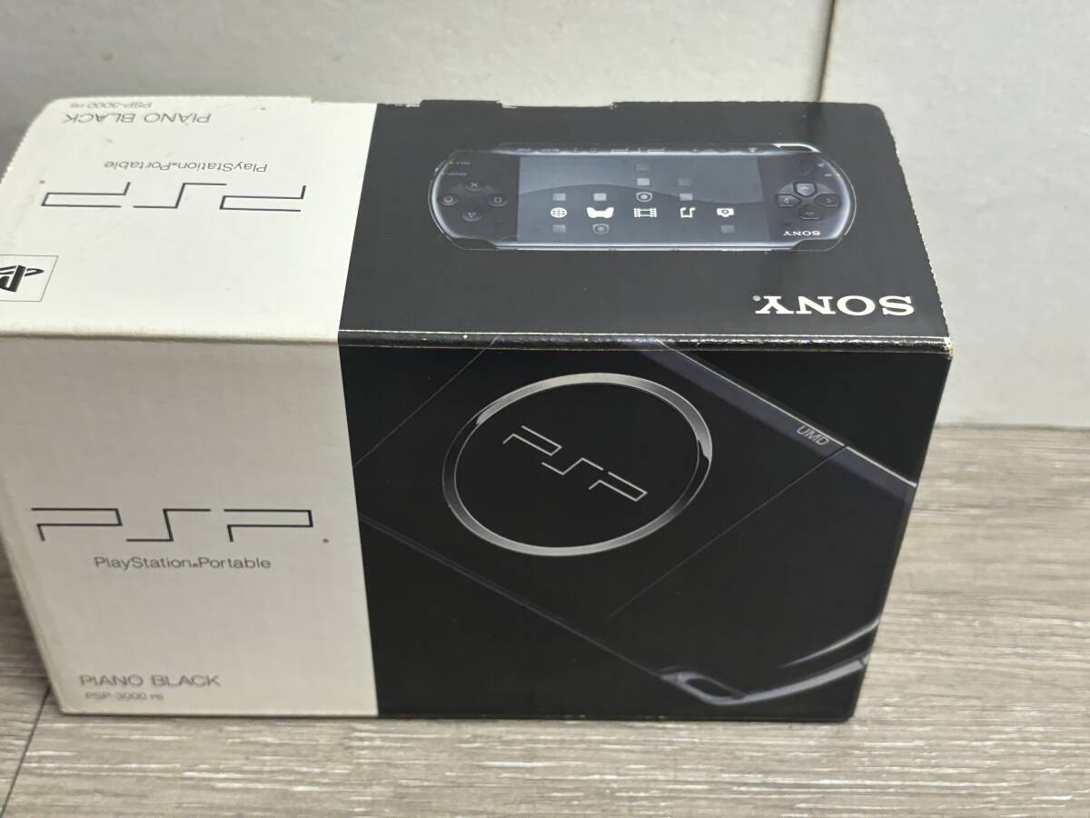 ☆ PSP ☆ プレイステーションポータブル PSP-3000 ピアノブラック 動作品 本体 バッテリー アダプター 箱 説明書 付属 SONY 5567_画像9