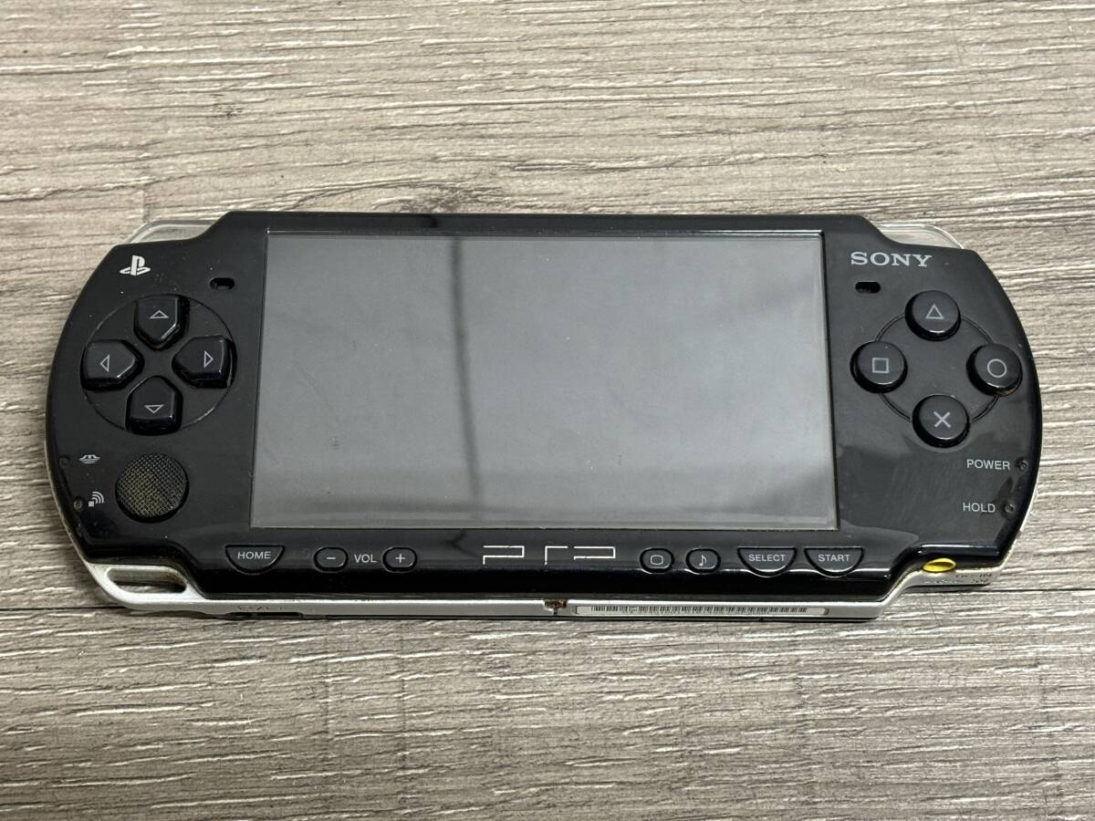 ☆ PSP ☆ プレイステーションポータブル PSP-2000 ピアノブラック 動作品 本体 のみ Playstation Portable SONY バッテリー欠品 1488_画像3