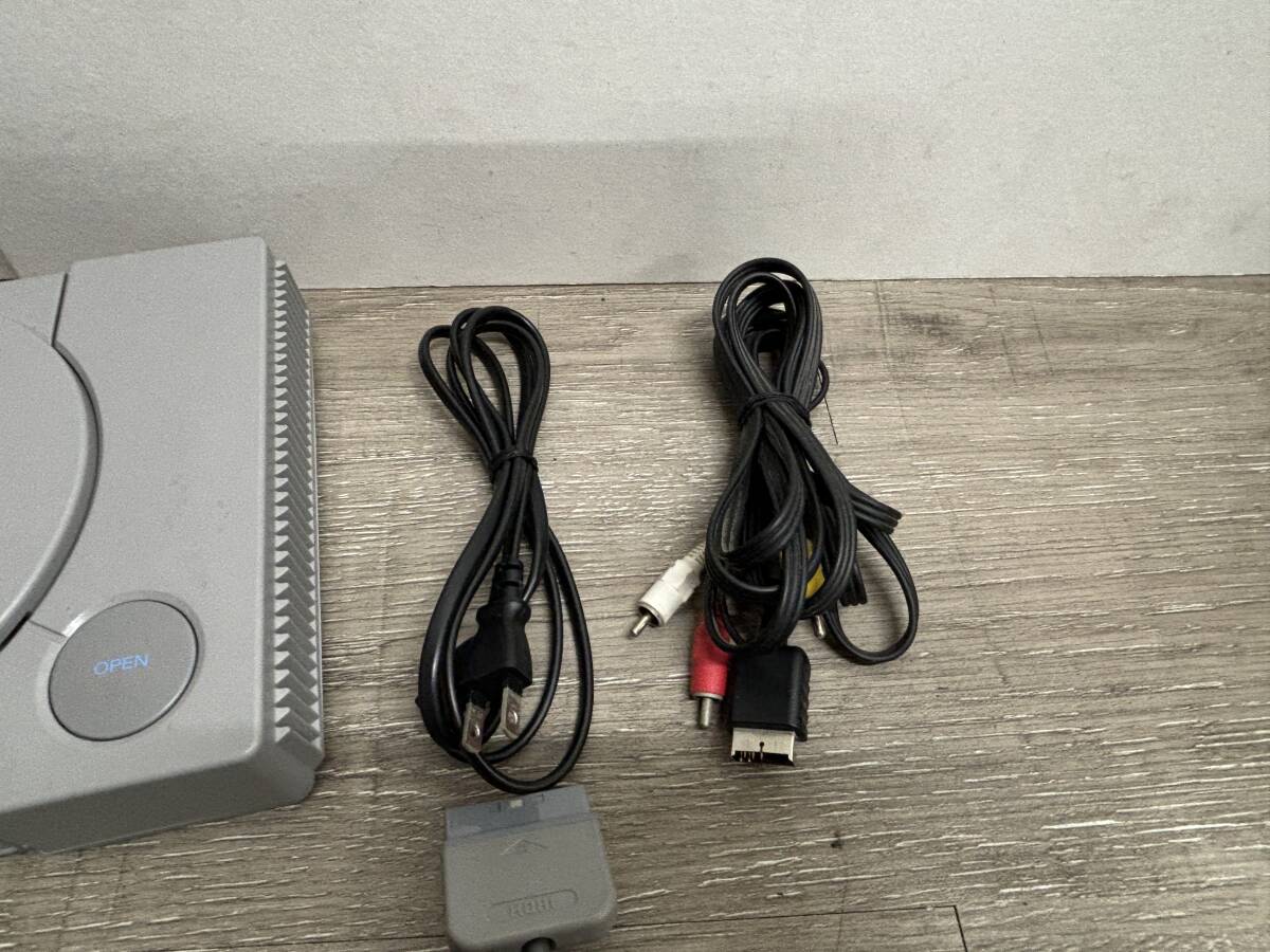 ☆ PS1 ☆ プレイステーション SCPH-7500 動作品 本体 コントローラー 付属 Playstation SONY アナログコントローラー 8003の画像4