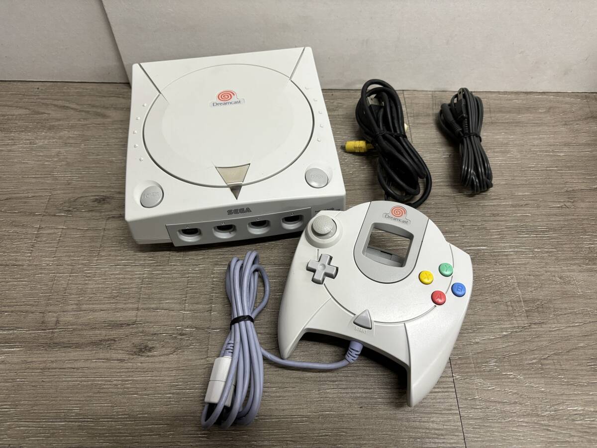 ☆ DC ☆ ドリームキャスト HKT-3000 動作品 本体 コントローラー ケーブル 付属 Dream Cast SEGA セガ DCコントローラー 5695_画像1