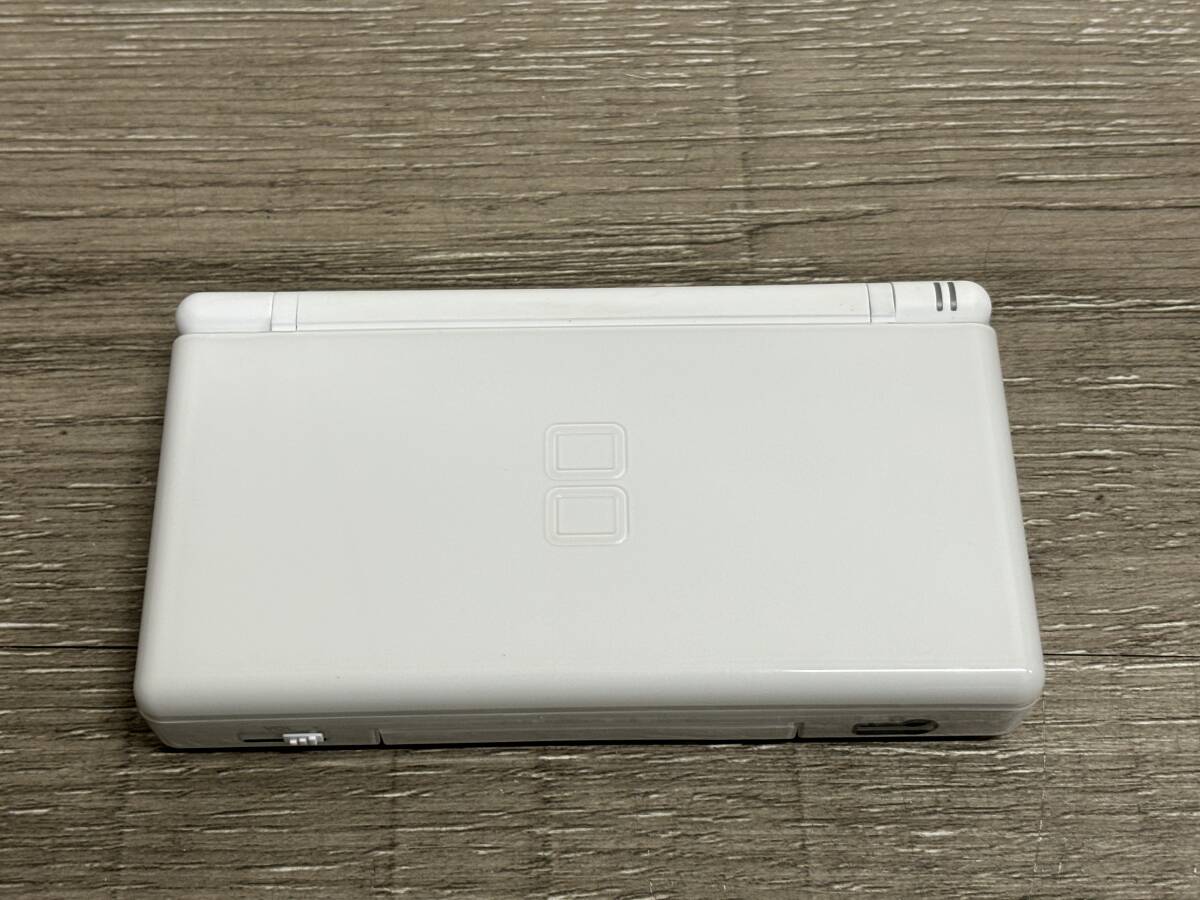 ☆DSLite ☆ ニンテンドーDS Lite クリスタルホワイト 動作品 本体 タッチペン アダプター 付属 Nintendo DS GBA ニンテンドー 7520の画像2