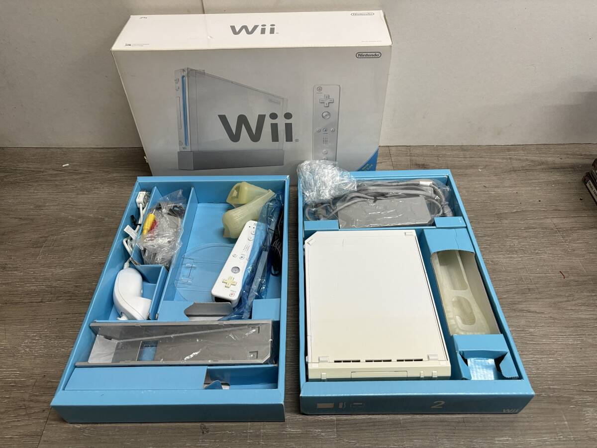 ☆ Wii ☆ Nintendo Wii 本体 まとめ売り 7台 未チェック ジャンク Wiiリモコン センサーバー ヌンチャク シロ バランスボード 任天堂の画像4