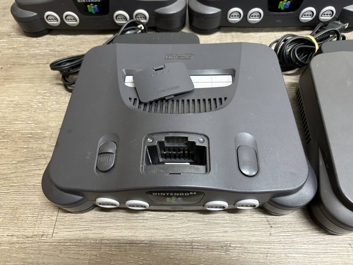 ☆ N64 ☆ ニンテンドウ64 本体 5台 まとめ売り 未チェック ジャンク Nintendo64 任天堂 本体 アダプター ニンテンドーの画像3