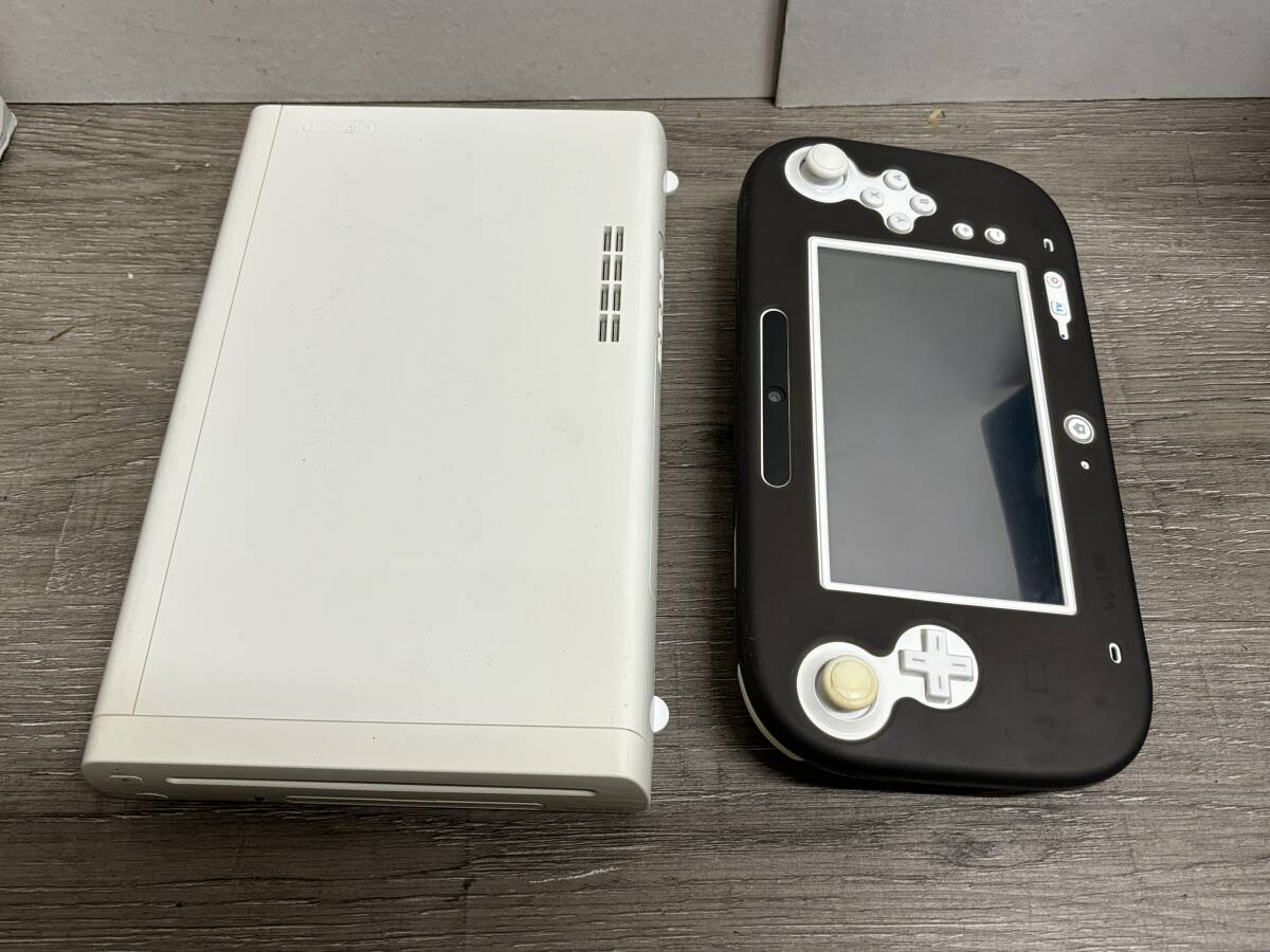 ☆ WiiU ☆ ベーシックセット 8GB 動作品 本体 ゲームパッド スプラトゥーン 純正アダプター 箱 説明書 付属 Nintendo 任天堂 0800の画像2