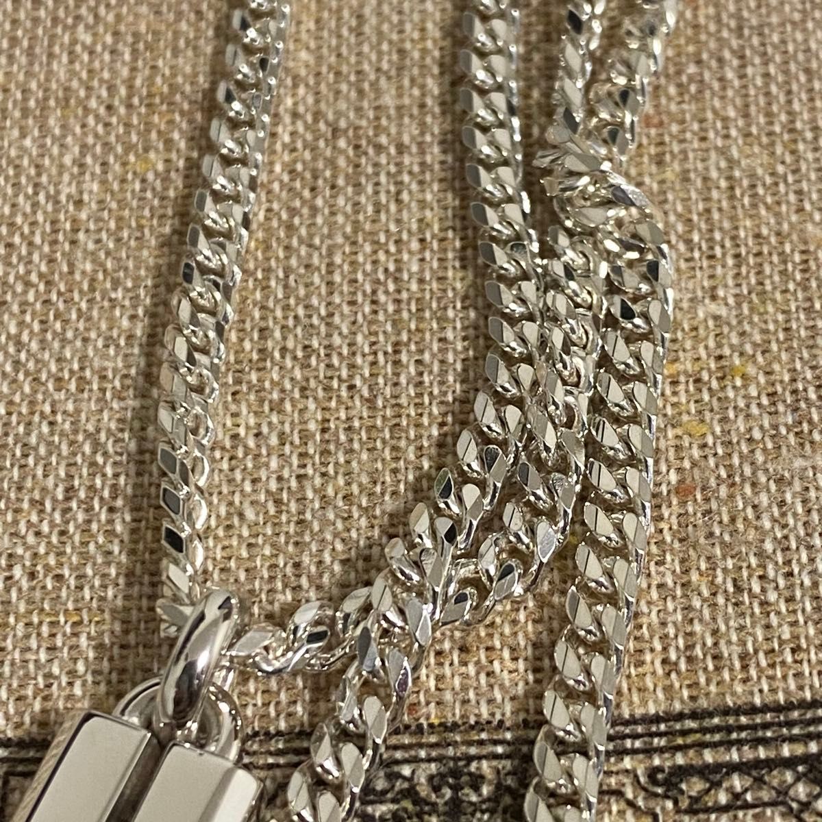 GUCCI 新品同様品 ノットインフィニティネックレス 喜平チェーン GUCCI 新品同様品 ノットインフィニティネックレス 喜平チェーン