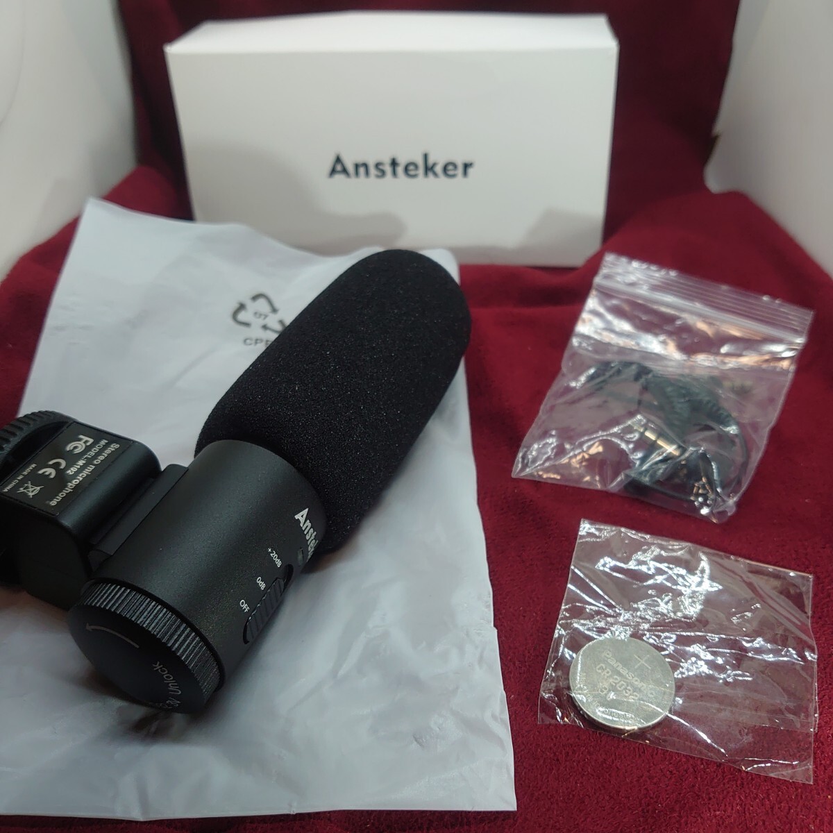 402【動作OK】Ansteker 4K デジタルビデオカメラ 48Mピクセル タッチパネル ワイコンレンズ 外付けマイク 予備バッテリー 充電器 箱付き _画像8