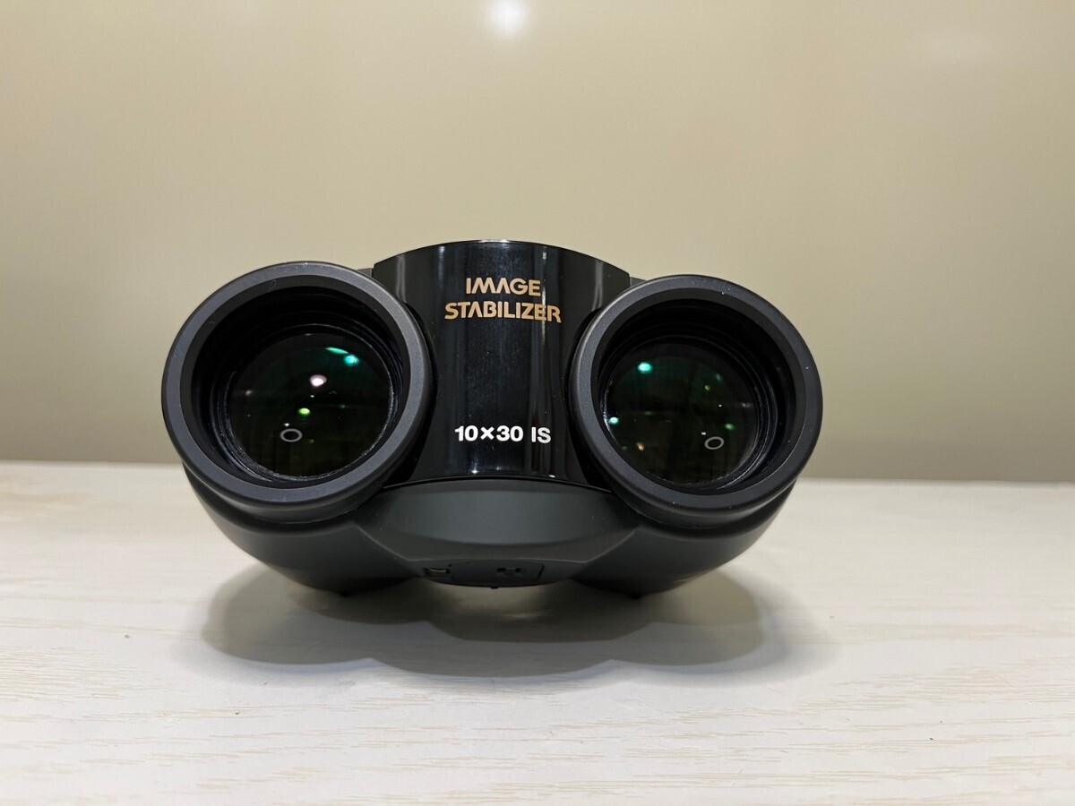 Canon Canon 10x30 IS binoculars case attaching 