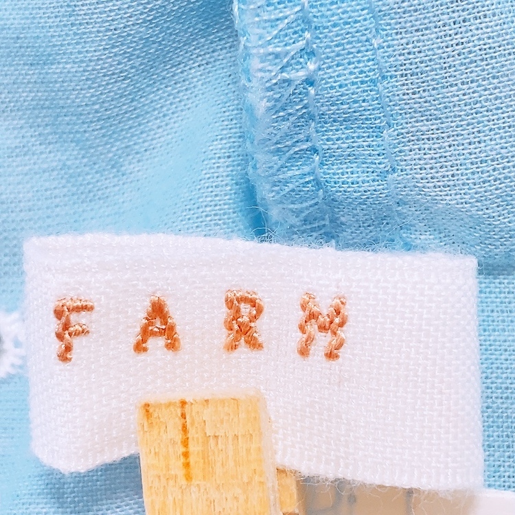 レディースM LOWRYSFARM トップス カットソー 水色 ブルー 白 花柄刺繍 涼し気 スクエアネック 半袖 ローリーズファーム【25775】_画像4