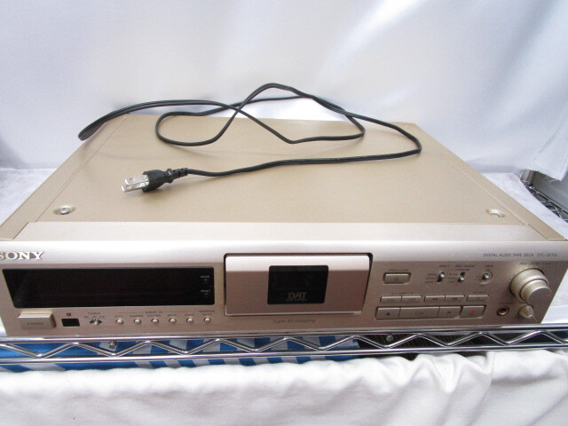 ♪ 通電確認のみ SONY DTC-ZE700 ソニー デジタルオーディオテープデッキの画像1