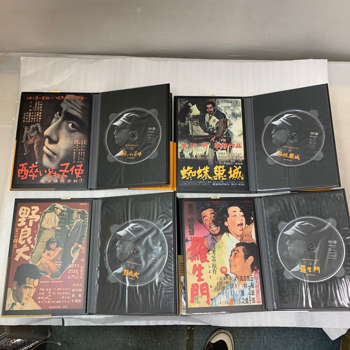 黒澤明　Memorial 10 DVD&BOOK ( 全10巻+別巻2巻) _画像4