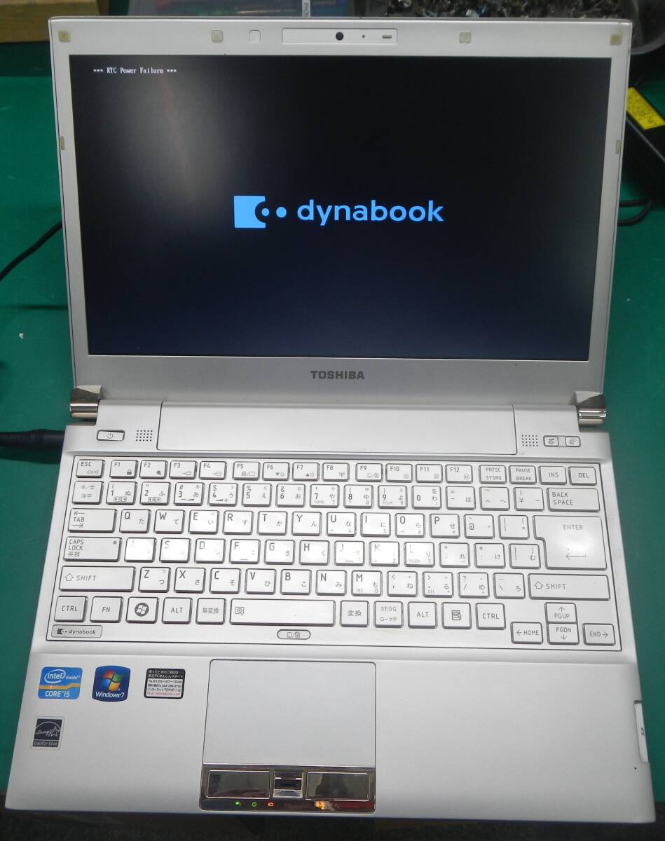 東芝 dynabook R731/36EKD PR73136ERFKD シャンパンゴールド Core i5 2450M 8GB 13.3インチ 部品取・再生用・修理練習用にどうぞの画像1