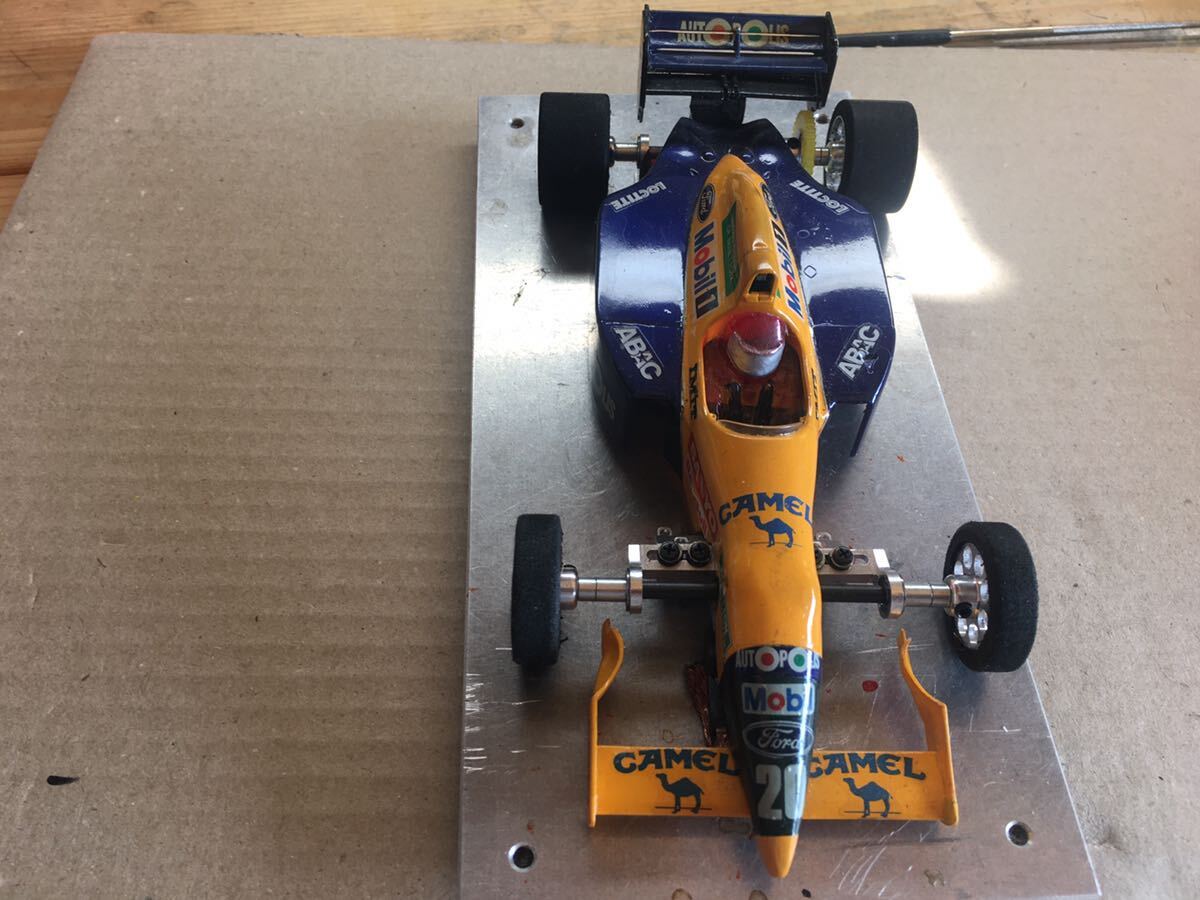 ☆中古☆スロットカーF1☆1/24ベネトン・フォード・B190／シャーシ／プラフィットパーツ流用の画像3