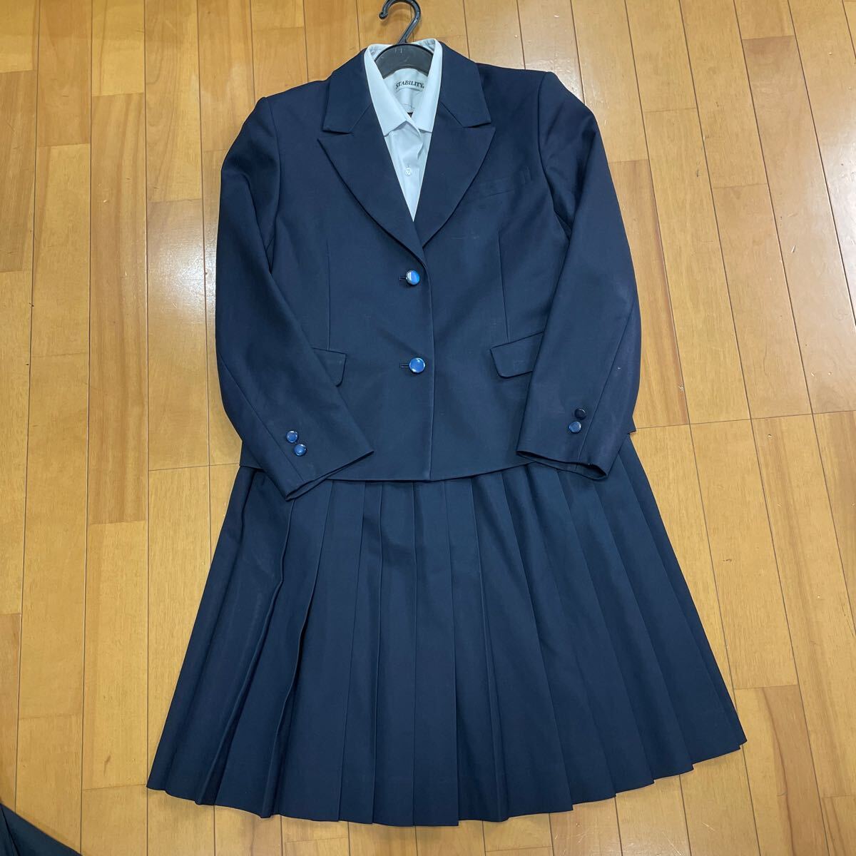 7 1 コスプレ衣装 夏 冬 制服 上下セット ブレザー ブラウス スカート 岐阜商業の画像2