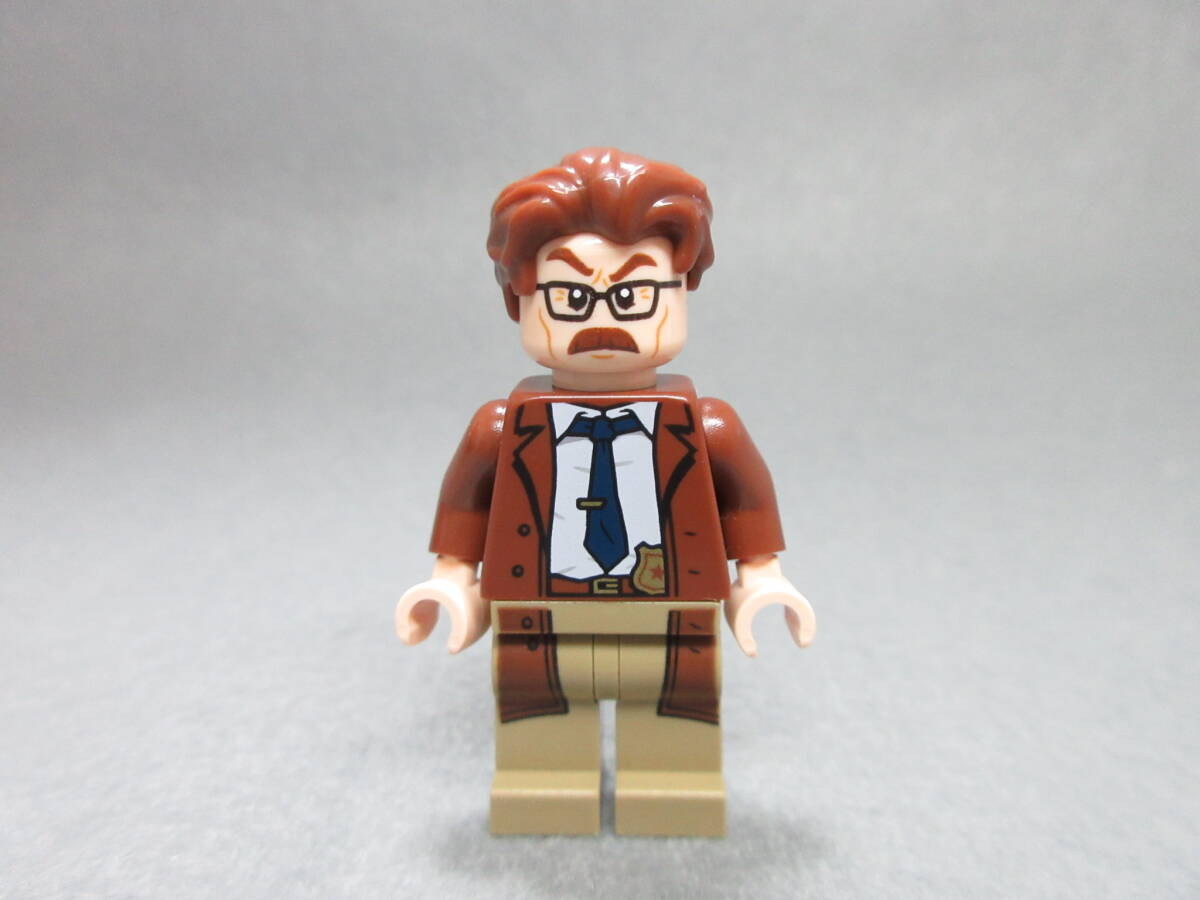 LEGO★M17 正規品ジェームズ・ゴードン 76120 ミニフィグ 同梱可能 レゴ スーパーヒーローズ アベンジャーズ マーベル DCの画像1