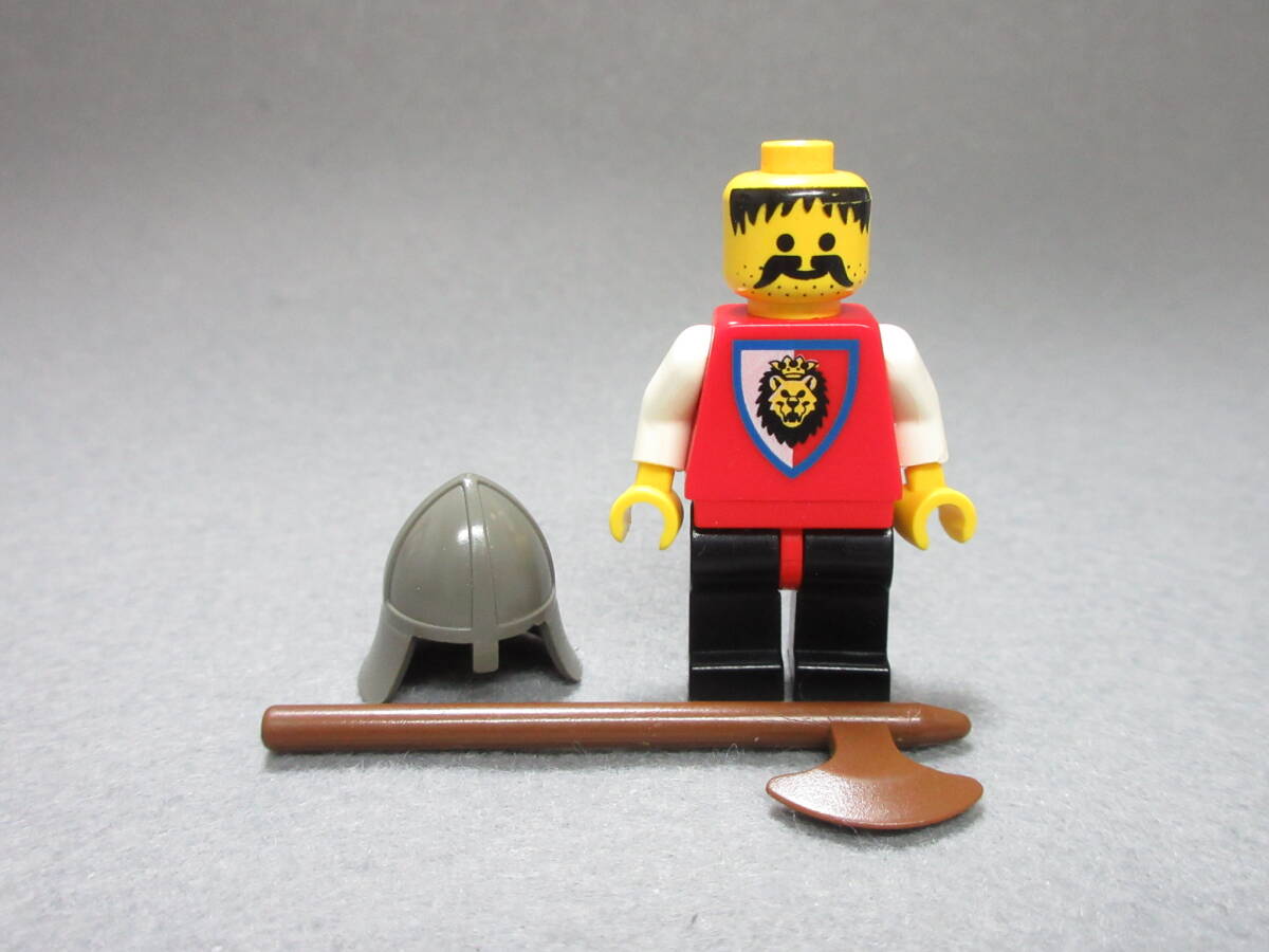 LEGO★143 正規品 ロイヤルキング 兵士 ミニフィグ 同梱可能 レゴ お城シリーズ キャッスル キングダム 兵士 ナイト 騎士 甲冑の画像3