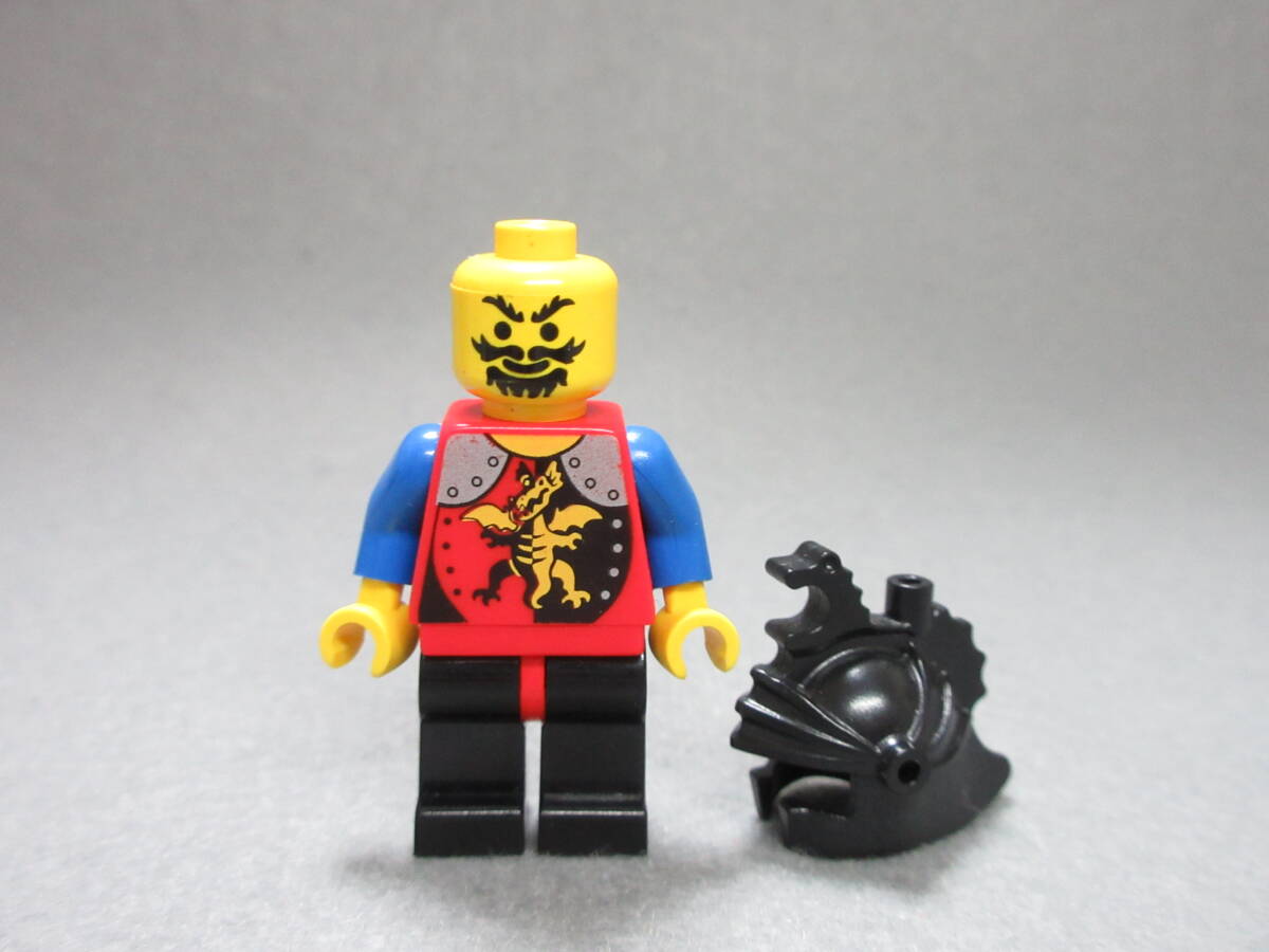 LEGO★149 正規品 ドラゴンナイト 兵士 ミニフィグ 同梱可能 レゴ お城シリーズ キャッスル キングダム 兵士 ナイト 騎士 甲冑の画像4
