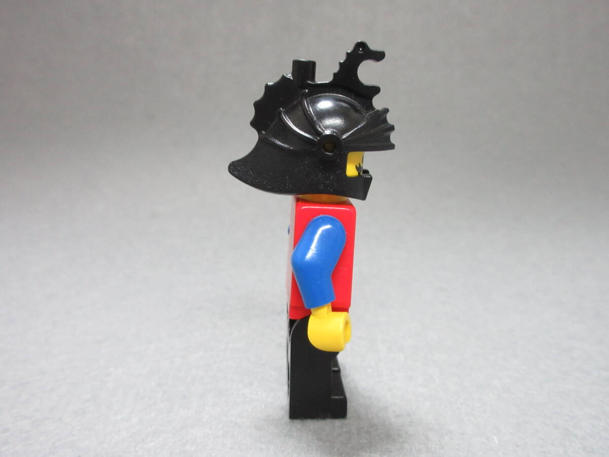 LEGO★149 正規品 ドラゴンナイト 兵士 ミニフィグ 同梱可能 レゴ お城シリーズ キャッスル キングダム 兵士 ナイト 騎士 甲冑の画像2